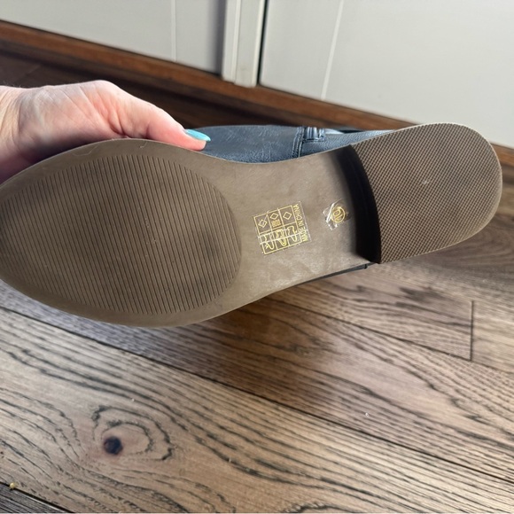 NWOT Journee Collection Navy riding boots - Picture 4 of 7